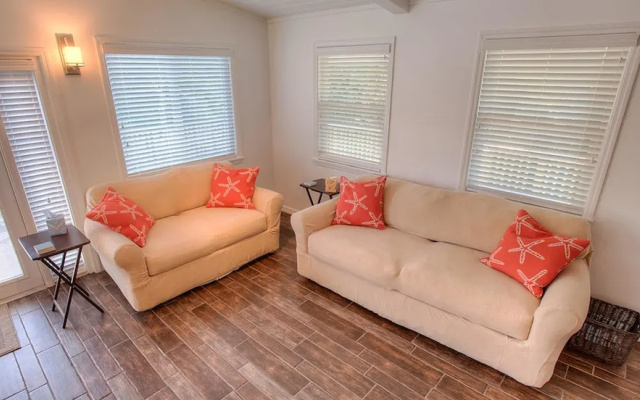 Whispering Whale Retreat Apartment 4