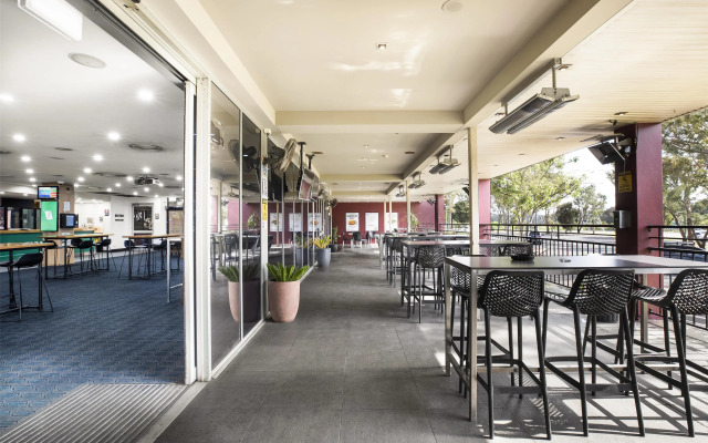 Nightcap at Colyton Hotel