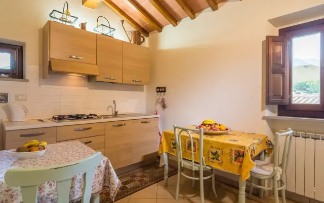 Beautiful Cottage in Dicomano With Swimming Pool