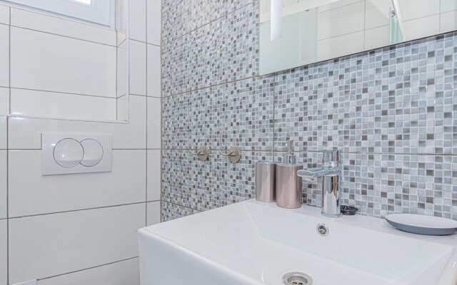 Amazing Apartment in Vodice With Wifi and 2 Bedrooms