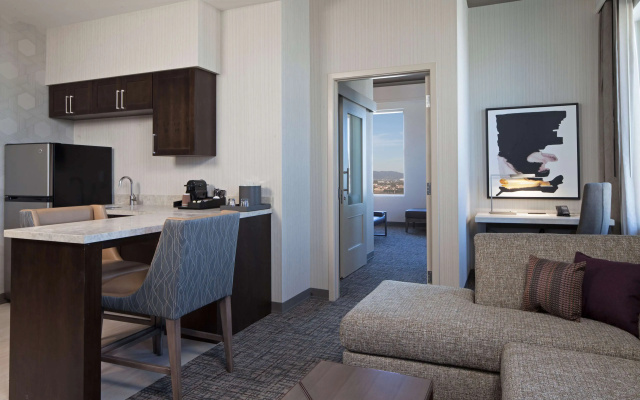 H  Los Angeles, Curio Collection by Hilton