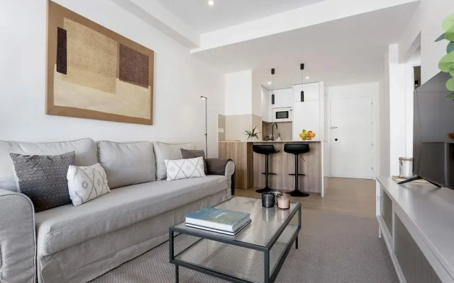 Elegant Apartment in Madrid Pedro Teixeira