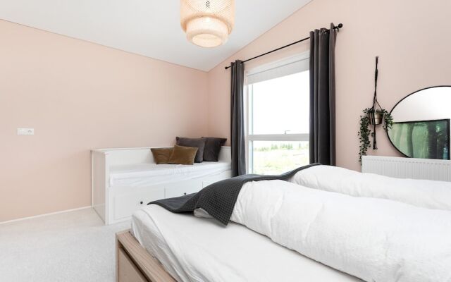 Designers Villa near Alafoss Waterfall