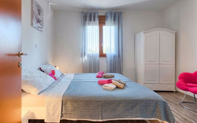 Villa Mihael (ROJ540)