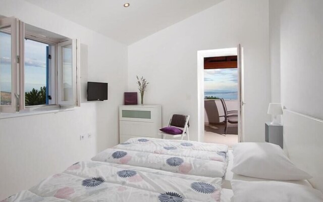 Stunning Home in Labin With Wifi and 4 Bedrooms