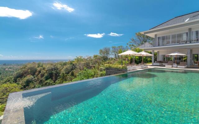 Villa IzaJay