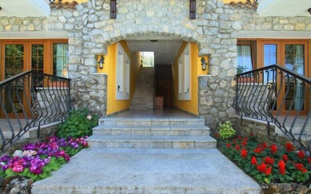 The Olive Tree Studios - Adults Only