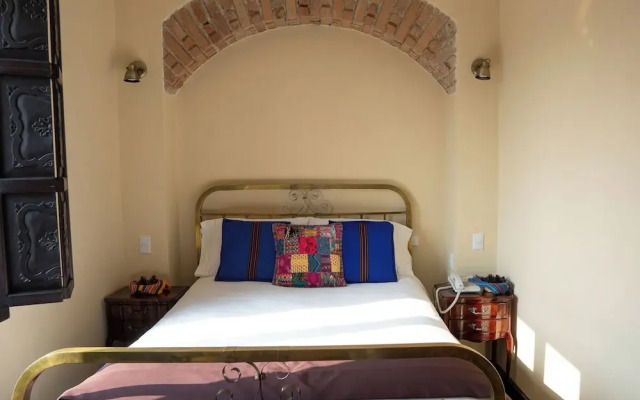 Casa Noble Hotel