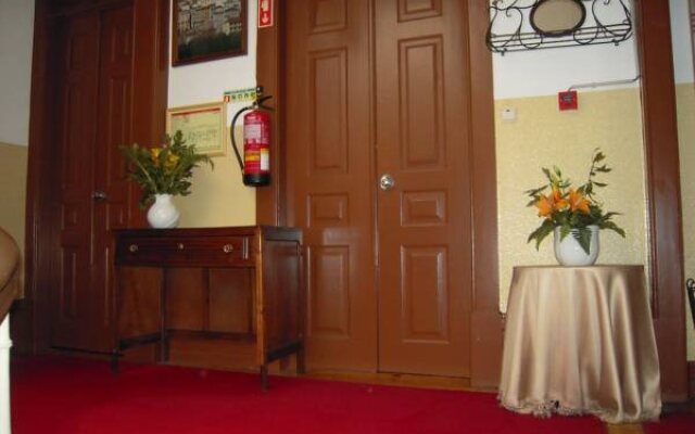 Residencia Lusa Atenas