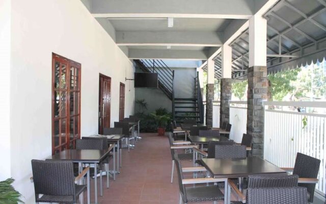 Hotel Kenari Pantai