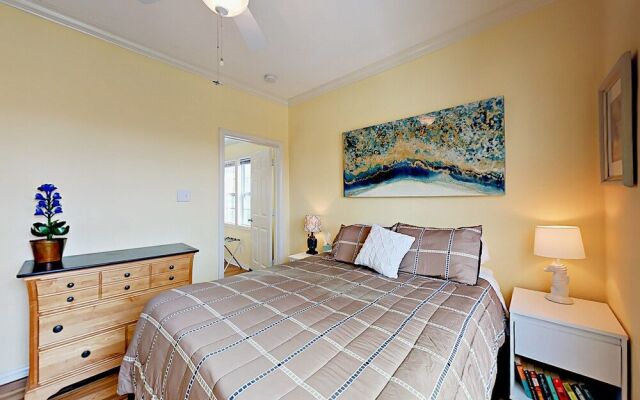 4121 Las Palmas Street Home by RedAwning