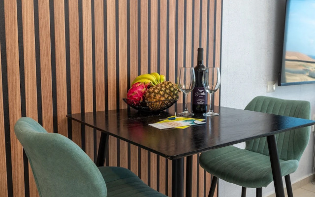 Hi - Yam SeaView Apartments & Suites