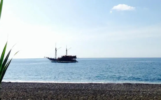 Lily Amed Beach Bungalows