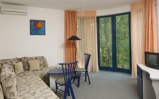 Elmar Hotel