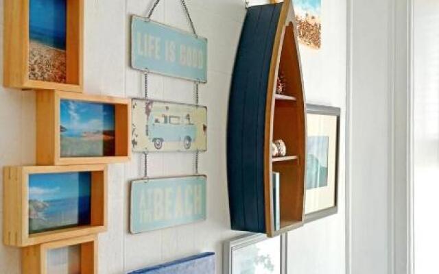 Unique 2-bedroom Coastal Town Retreat