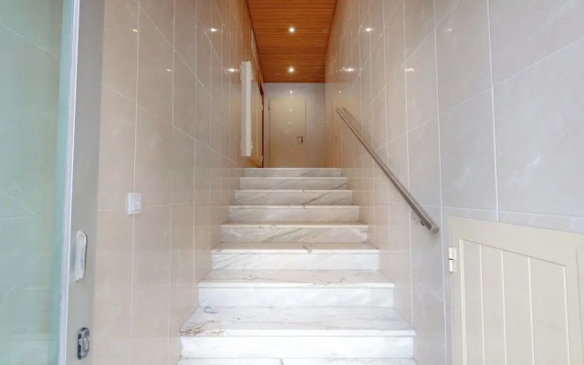 Espinho Retreat with Balcony