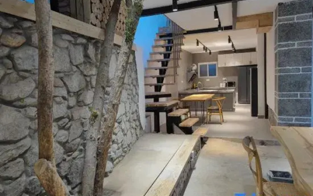 Manting Sixiang Courtyard-Style Hotel