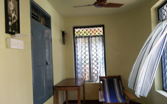 The Colonial Quarters