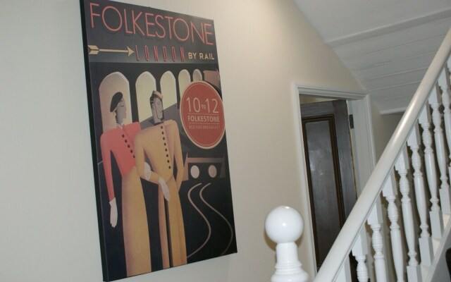 10 to12 Folkestone Bed  Breakfast