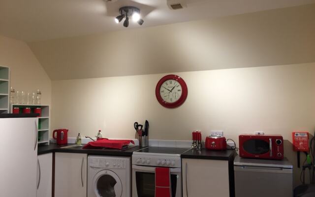 3 Varis Apartments