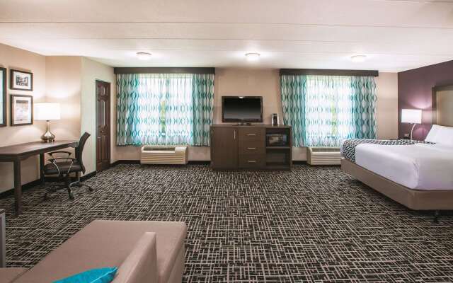 La Quinta Inn & Suites by Wyndham Sturbridge