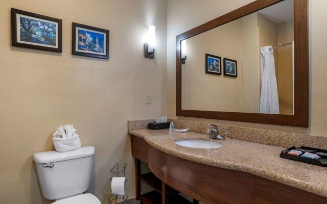 Comfort Suites Mobile