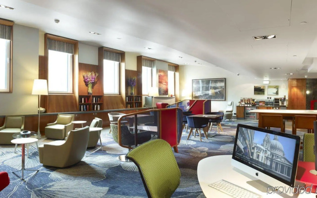 Club Quarters Hotel, St. Paul's