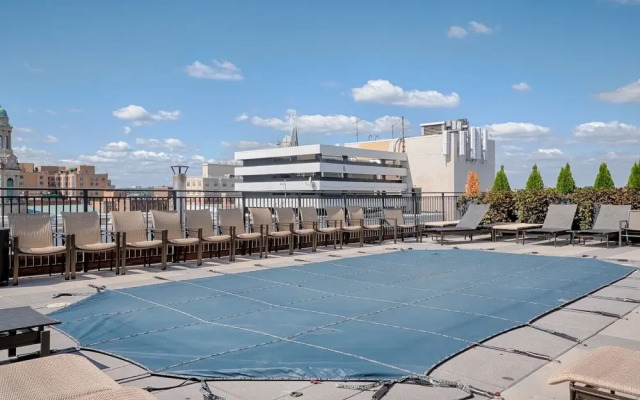 Thomas Circle Apartments by Global