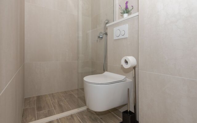 Makarska Beach Apartments Mara