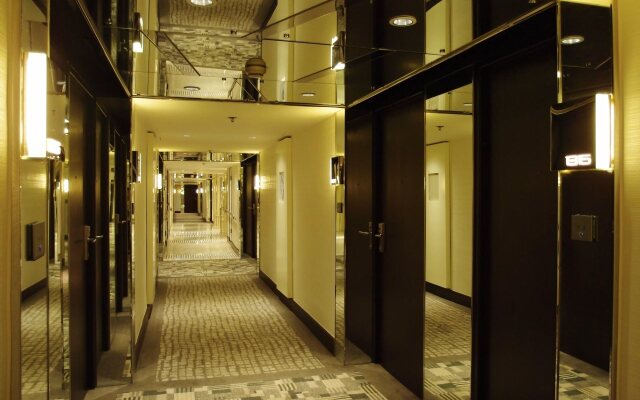 Regal Oriental Hotel