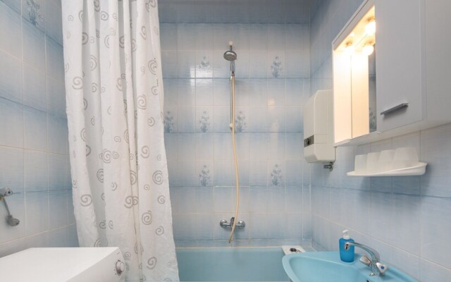 A2 - apt Near Beach w Patio, Parking and Grill