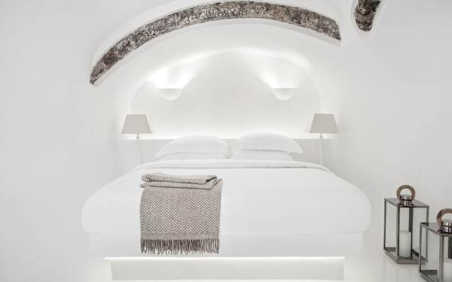 Immaculate 5-bed With Pool - Villa Eros Sea