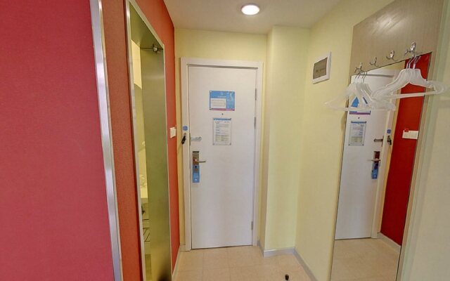 Hanting Hotel Shanghai Zhangjiang Park Guanglan Road Metro Station