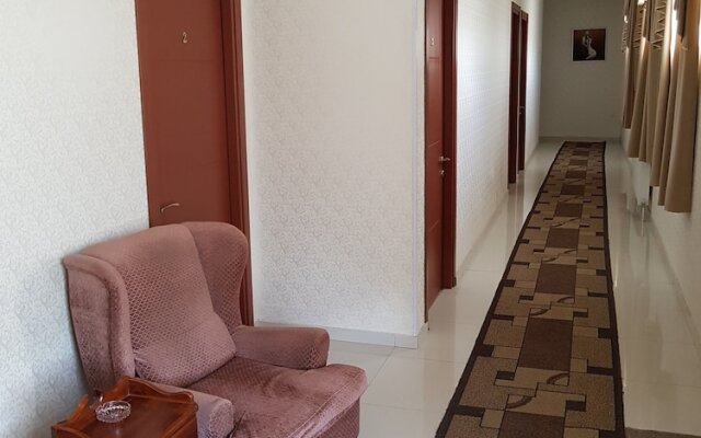 Hotel 999