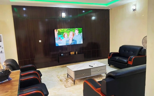 Ayinde homes