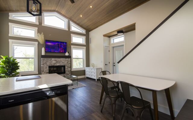 Luxury Loft Cottage In Manitou Beach