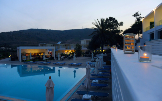 Aiora Aqua Resort