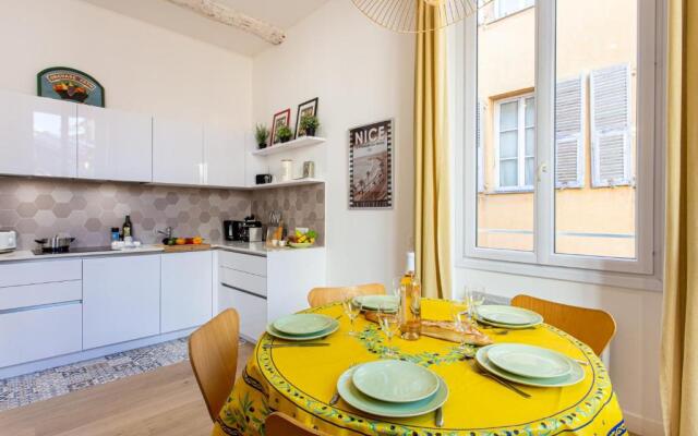 St Vincent - 3 BEDROOMS, MAGNIFICENT,VASTE, SUNNY, A/C, WIFI