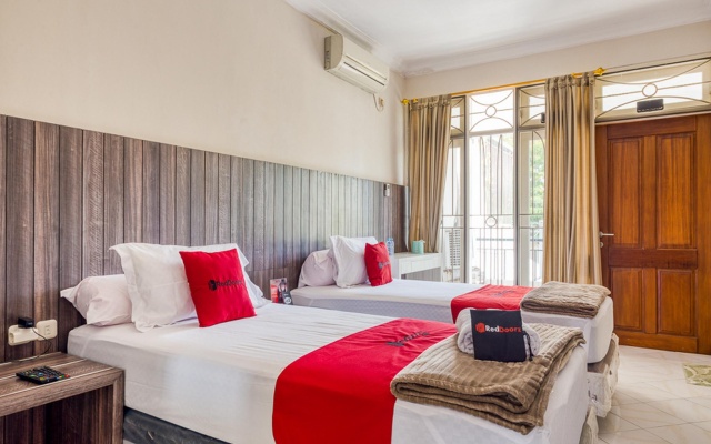 RedDoorz near UNTAG Surabaya – Guest Rooms – Surabaya