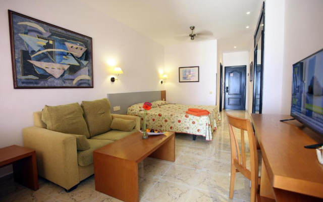 Отель BLUESEA Golden Beach