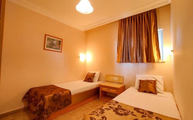 07 Group Hotel