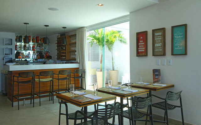 Paradiso Pero Praia Hotel