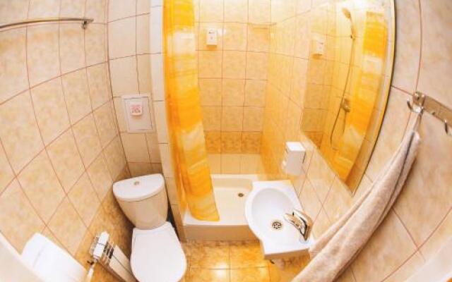 Mini-Hotel At Grandfather Lenin's