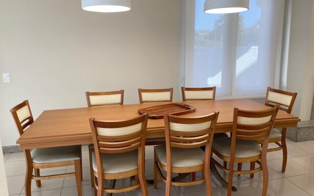 Casa Térrea 3 suítes Piscina Jurere Internacional