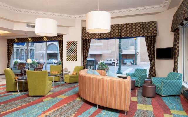 Hampton Inn Indianapolis Downtown Across from Circle Centre