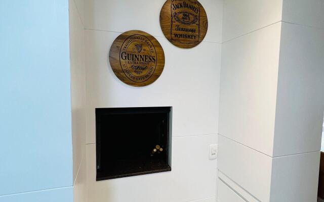 MRG - Estiloso - 2 Suítes - 10 minutos da Rua Coberta