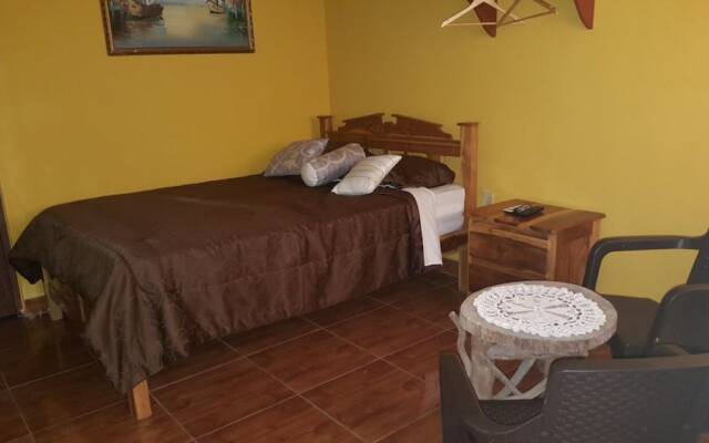 Hotel Los Troncos
