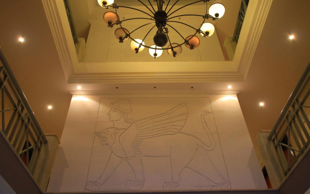 Myra Hotel