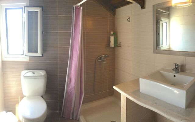 Daphne's Boutique Apartments