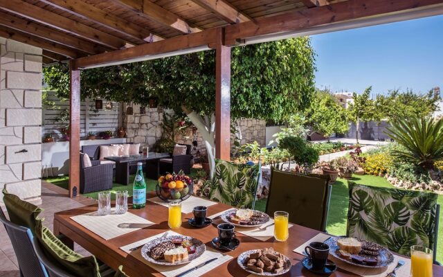 Heraklion Seaside Gem - Olia Private Retreat